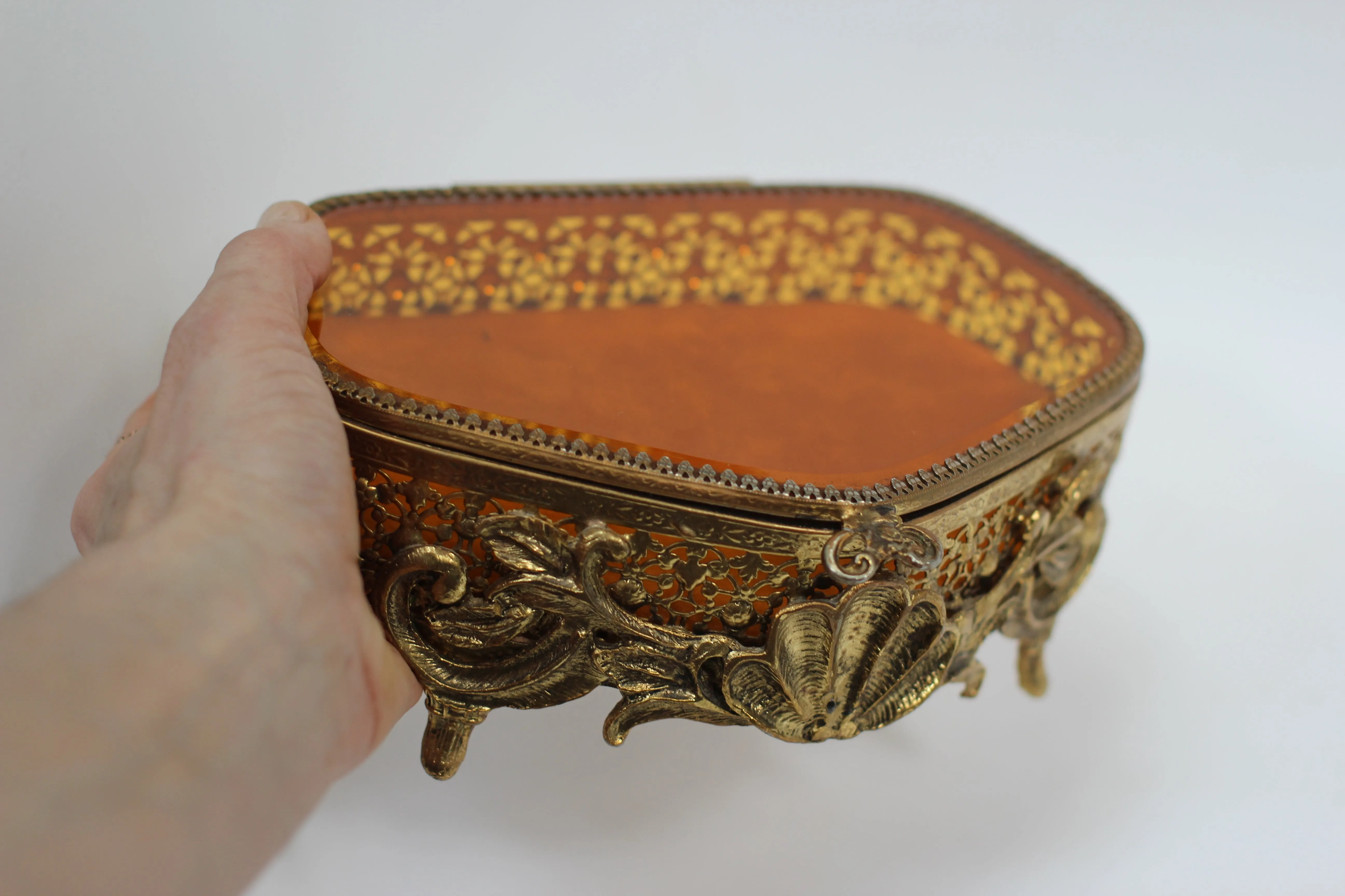 Antique Clam Sea Shell Jewelry Box