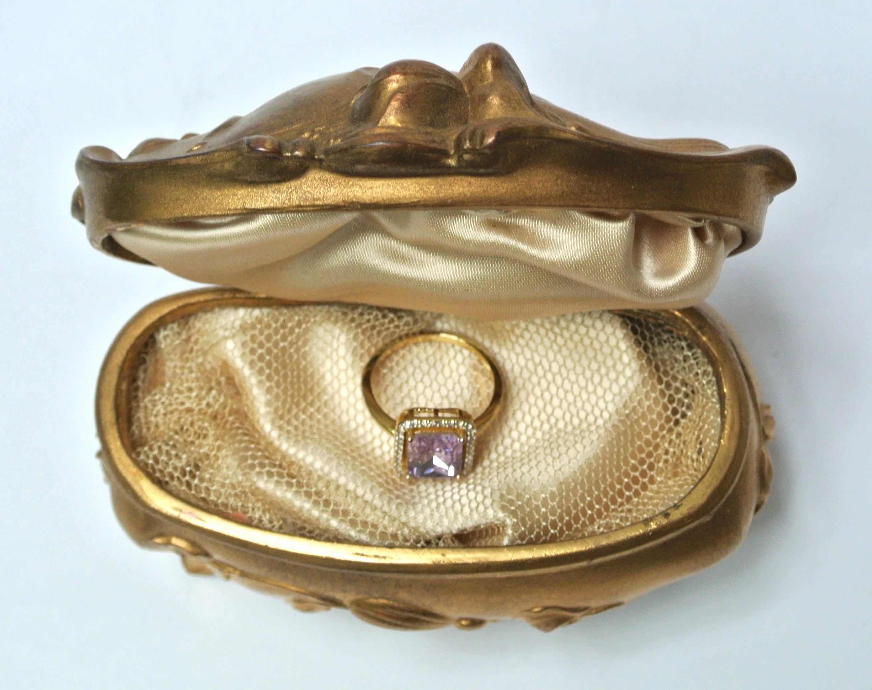 The Biltmore Ring Box (small)